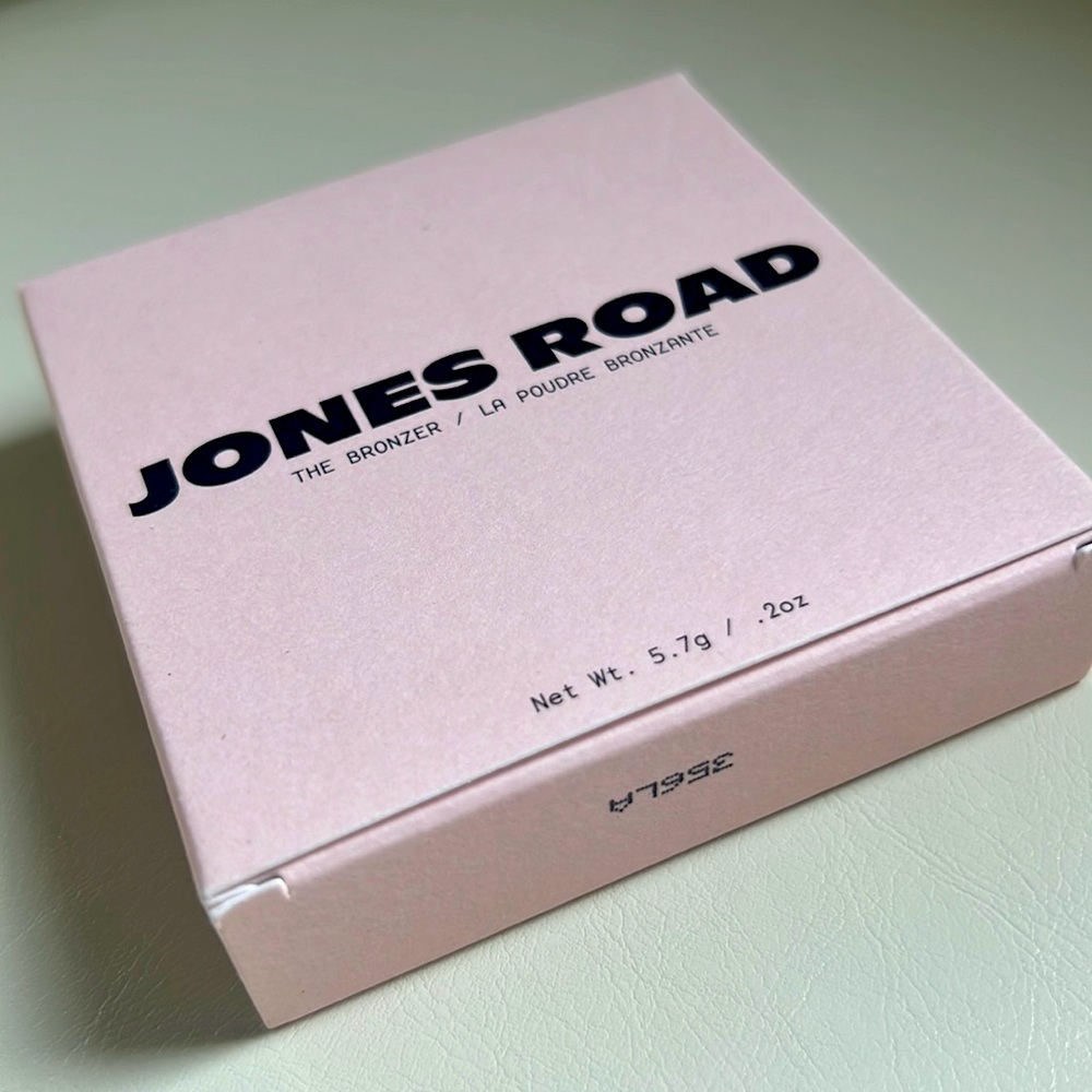 Jones Road The Bronzer - Medium Tan - NEW!